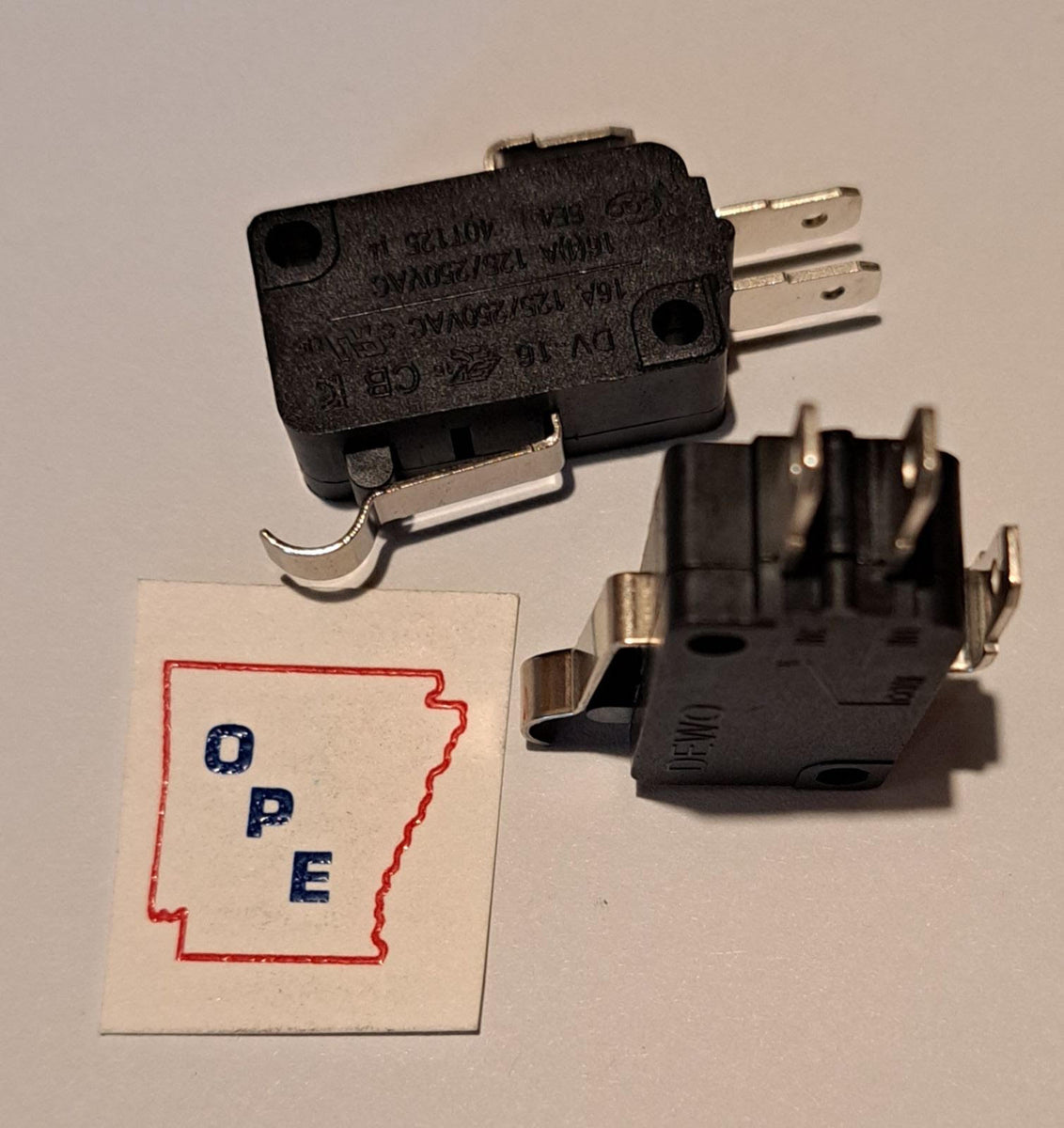 001 336713822 MICRO SWITCH (2 SHOWN SOLD EACH) FIRMAN GENERATOR FM23 / W5 SFIC