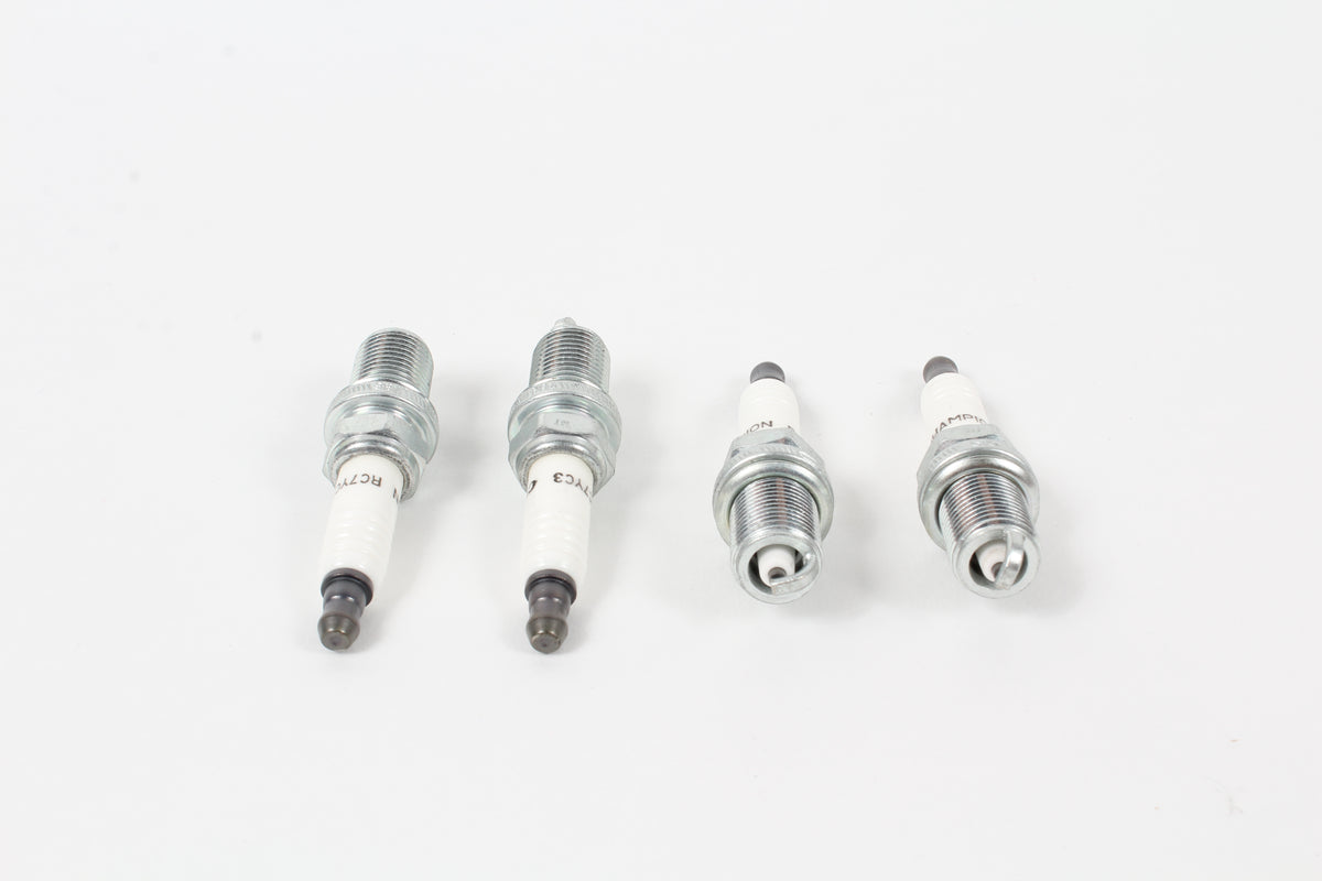 4 Pack Genuine Champion RC7YC3 Spark Plug Copper Plus 444